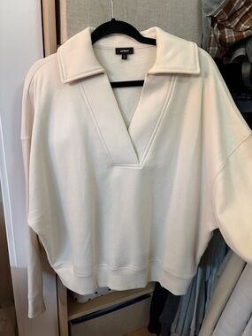 Express Cream V-Neck Collar Pullover Sweatshirt